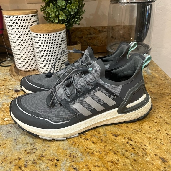 Adidas Ultraboost Cold RDY size 9 - Picture 3 of 9